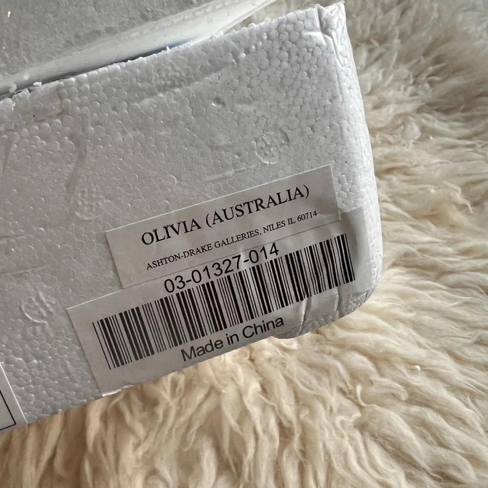 ASHTON DRAKE GALLERIES DOLL‎ HANDS ACROSS THE WORLD AUSTRALIA OLIVIA